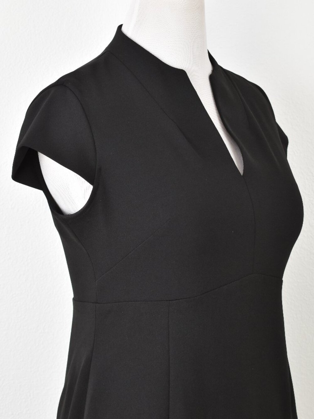 Calvin Klein Cap Sleeve V-neck Sheath Dress Black - 12 - Picture 3 of 9